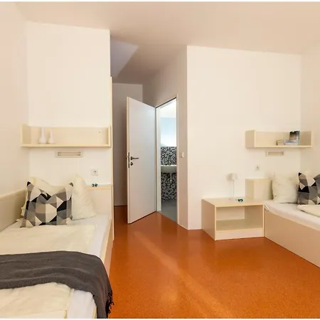 Bak Stmk Gastro Gmbh Hotel *