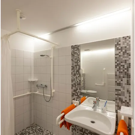 فندق Bak Stmk Gastro Gmbh *